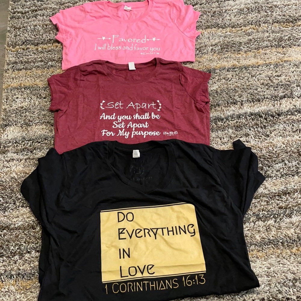 WMNs 2X Christian Tees with Free Capri Legging!!